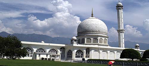 1963 The relic of Prophet Mohammad vanished from Hazratbal shrine in Srinagar leading to large scale violence, only to be recovered months later