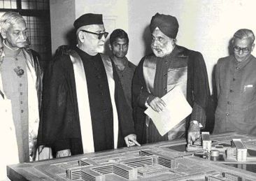 1967 Zakir Hussain becames the first Muslim President of Independent India