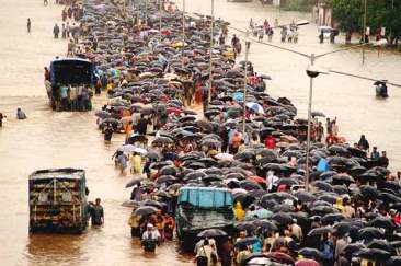 2005 Mumbai submerged in water due to heavy rains, which virtually stops the financial capital of India for 4–5 days